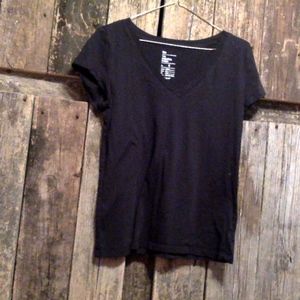 GAP T SHIRT